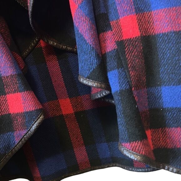 Hyfve‎ Plaid Vest Womens Medium Drape Front Faux Leather Trim Red Blue - Picture 4 of 5
